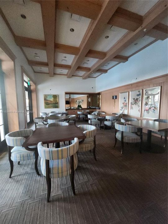 Recientemente alquilado: $3,950 (3 camas, 3 baños, 2635 Pies cuadrados)