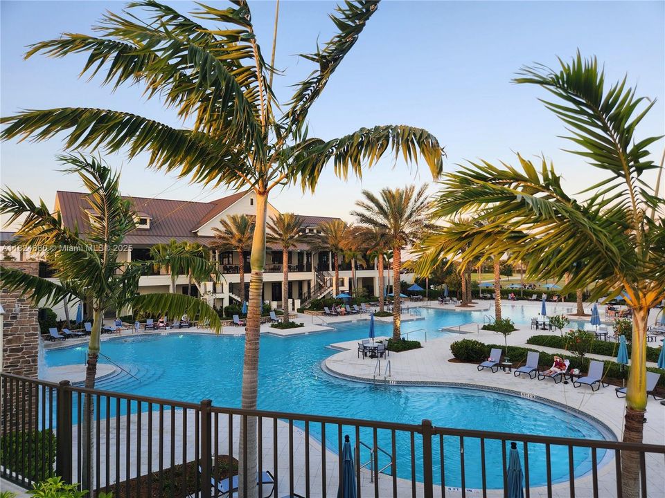 Recientemente alquilado: $3,950 (3 camas, 3 baños, 2635 Pies cuadrados)