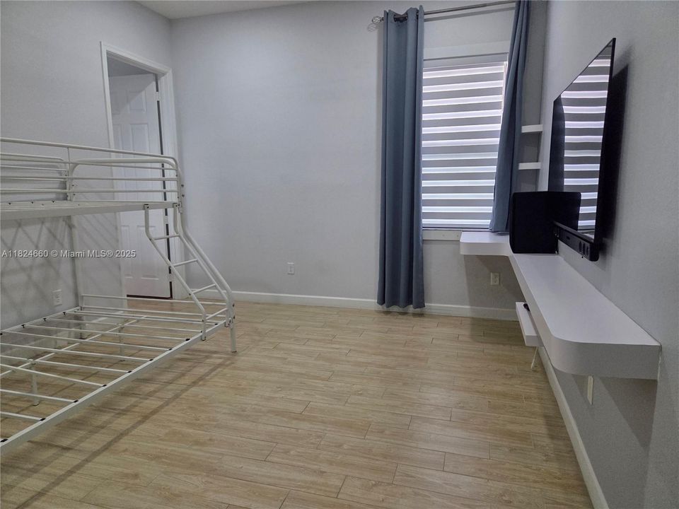 Recientemente alquilado: $3,950 (3 camas, 3 baños, 2635 Pies cuadrados)