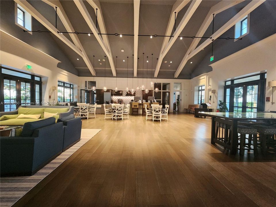 Recientemente alquilado: $3,950 (3 camas, 3 baños, 2635 Pies cuadrados)