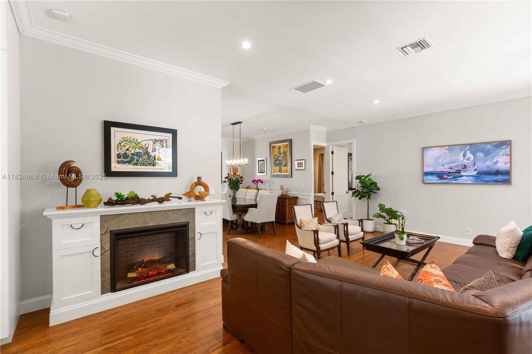 Recently Sold: $3,998,000 (5 beds, 4 baths, 3197 Square Feet)