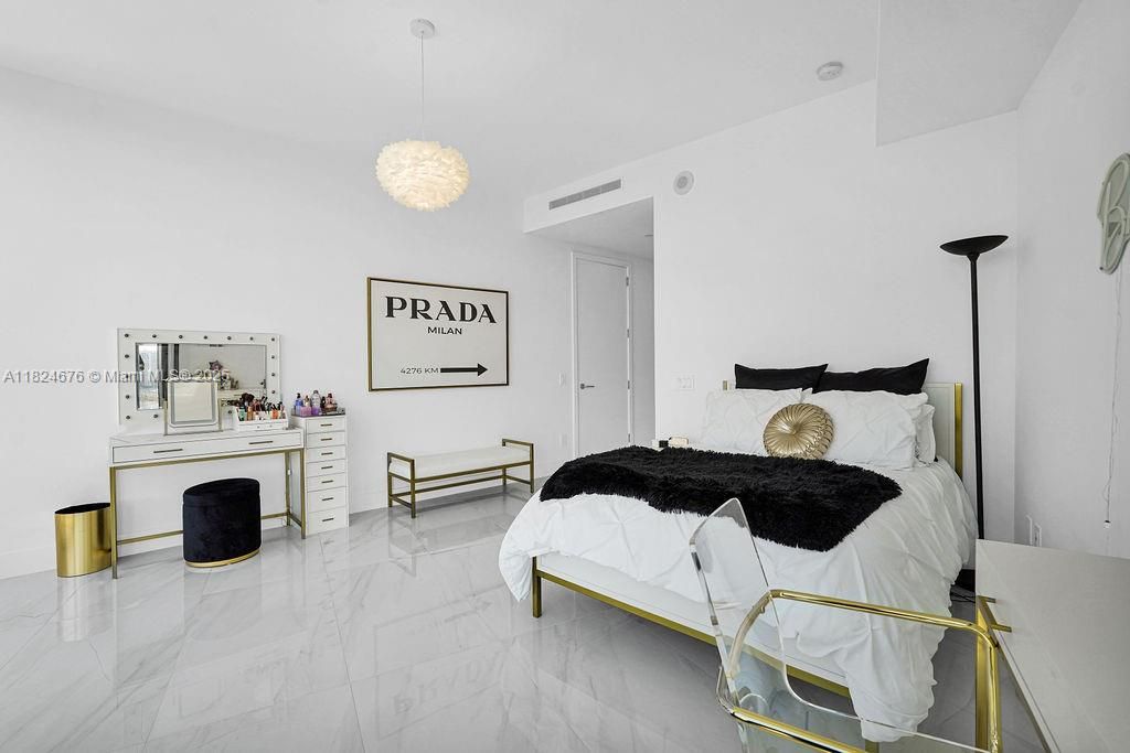 На продажу: $4,299,000 (3 спален, 4 ванн, 3171 Квадратных фут)