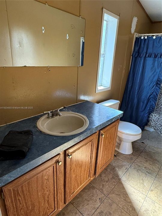 最近售出: $169,999 (3 贝兹, 2 浴室, 0 平方英尺)