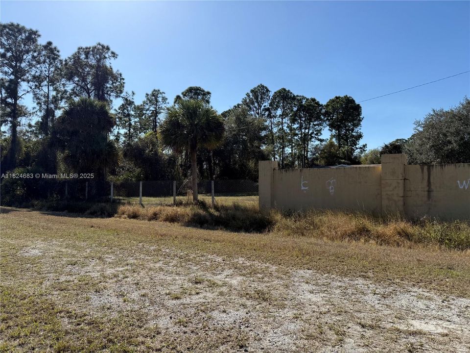 最近售出: $169,999 (3 贝兹, 2 浴室, 0 平方英尺)