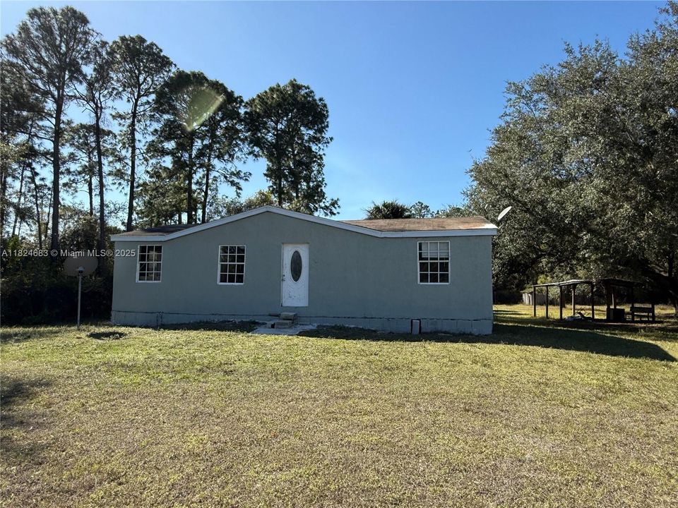 最近售出: $169,999 (3 贝兹, 2 浴室, 0 平方英尺)