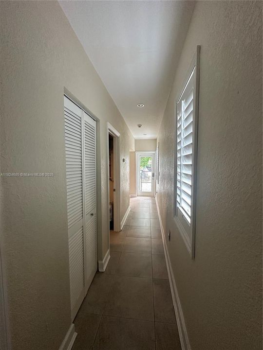 На продажу: $699,900 (2 спален, 2 ванн, 1362 Квадратных фут)