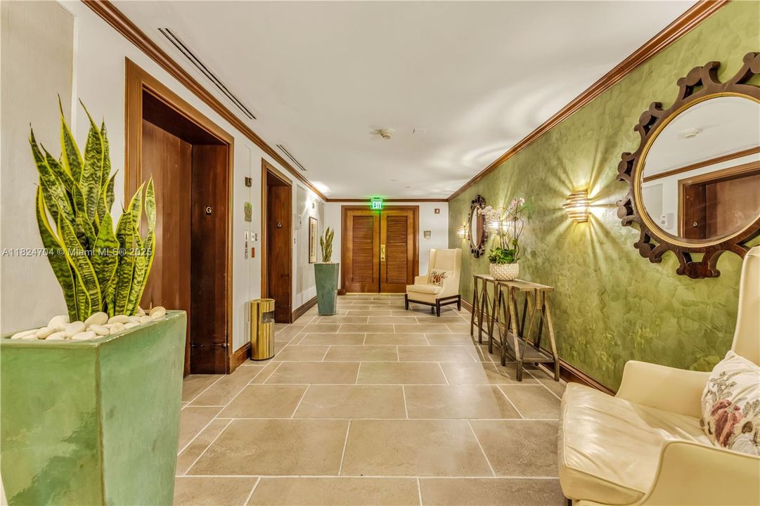 待售: $550,000 (1 贝兹, 1 浴室, 650 平方英尺)