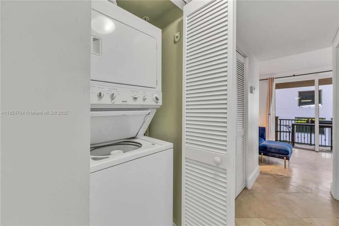 待售: $550,000 (1 贝兹, 1 浴室, 650 平方英尺)