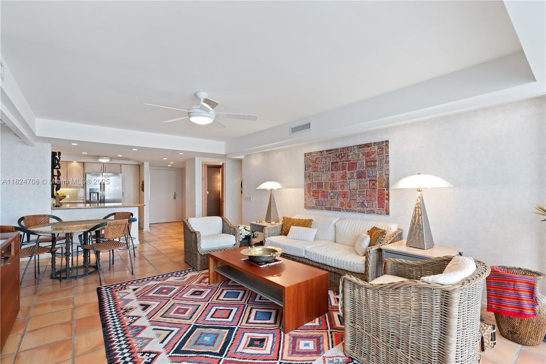 待售: $3,395,000 (6 贝兹, 5 浴室, 4902 平方英尺)