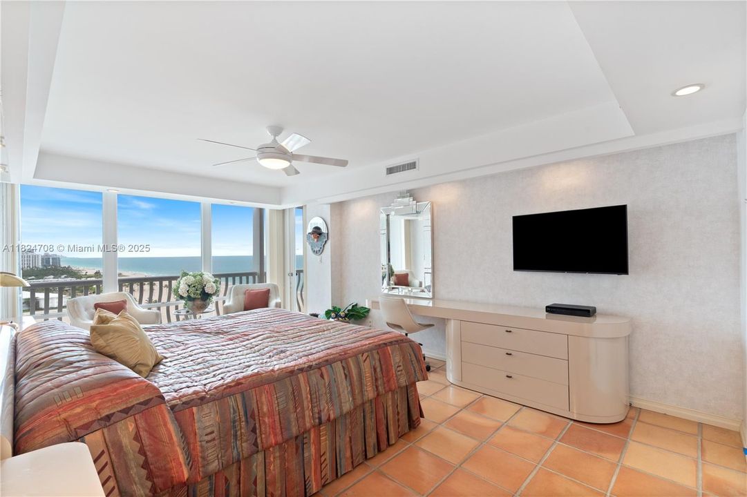 待售: $3,395,000 (6 贝兹, 5 浴室, 4902 平方英尺)