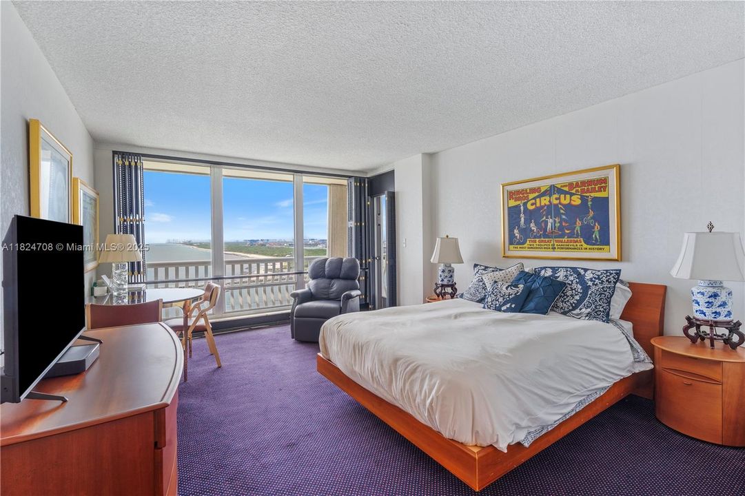 待售: $3,395,000 (6 贝兹, 5 浴室, 4902 平方英尺)