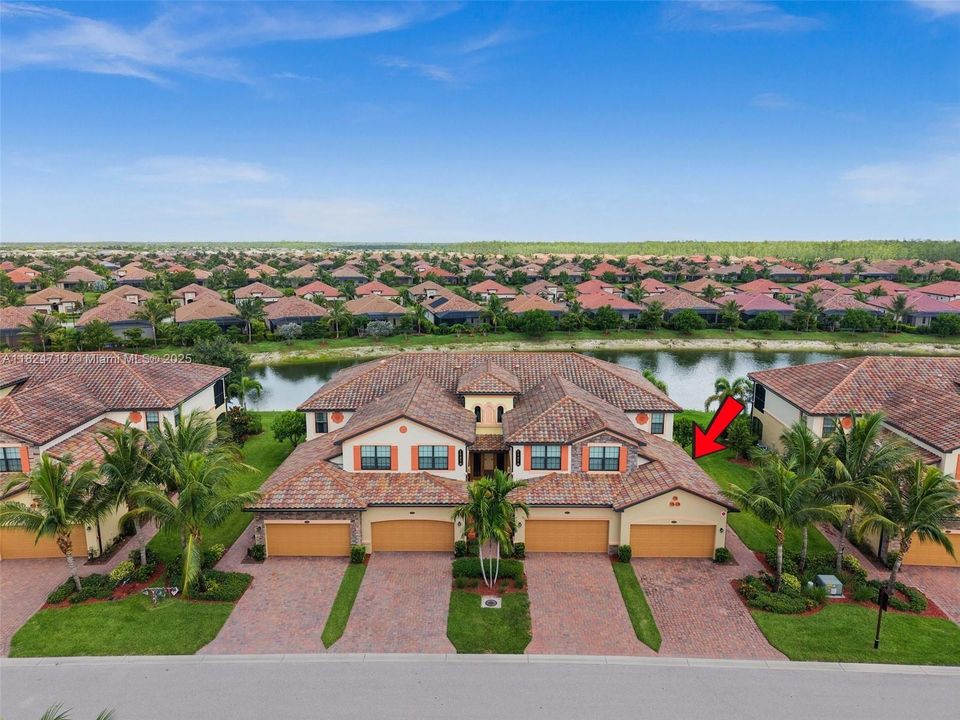 Welcome to your lakefront coach house!