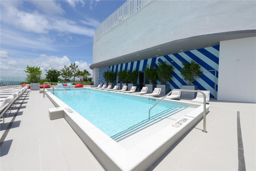 Vendido Recientemente: $535,000 (1 camas, 1 baños, 620 Pies cuadrados)