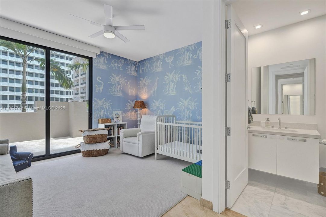 Active With Contract: $2,775,000 (3 beds, 3 baths, 2422 Square Feet)