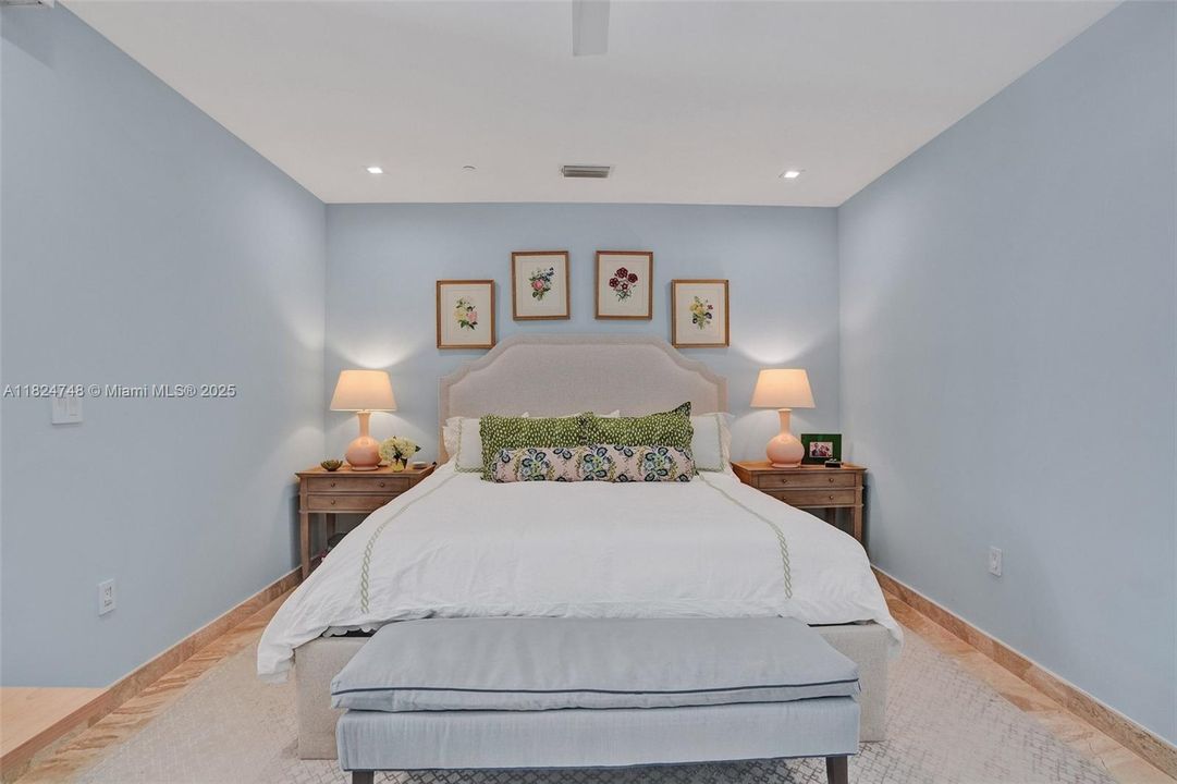 Active With Contract: $2,775,000 (3 beds, 3 baths, 2422 Square Feet)