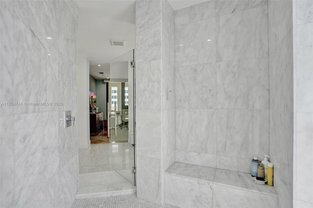 Active With Contract: $2,775,000 (3 beds, 3 baths, 2422 Square Feet)