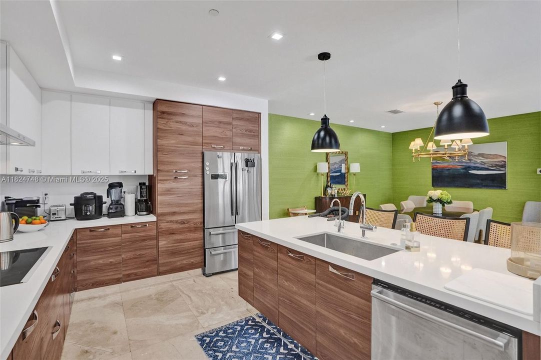 Active With Contract: $2,775,000 (3 beds, 3 baths, 2422 Square Feet)