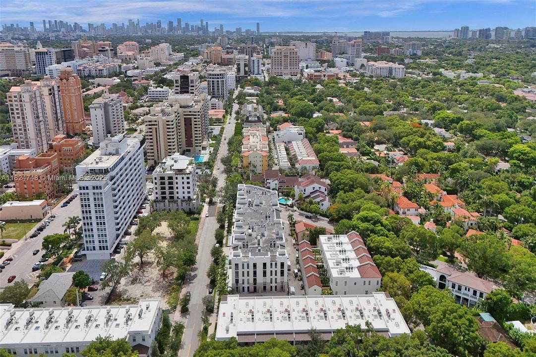 Active With Contract: $2,775,000 (3 beds, 3 baths, 2422 Square Feet)