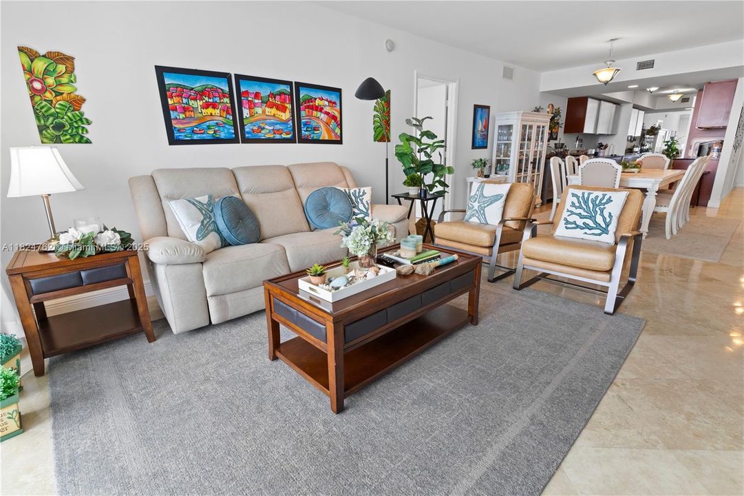 Active With Contract: $7,200 (3 beds, 3 baths, 1841 Square Feet)