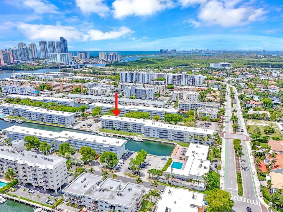 For Sale: $210,000 (2 beds, 2 baths, 1110 Square Feet)