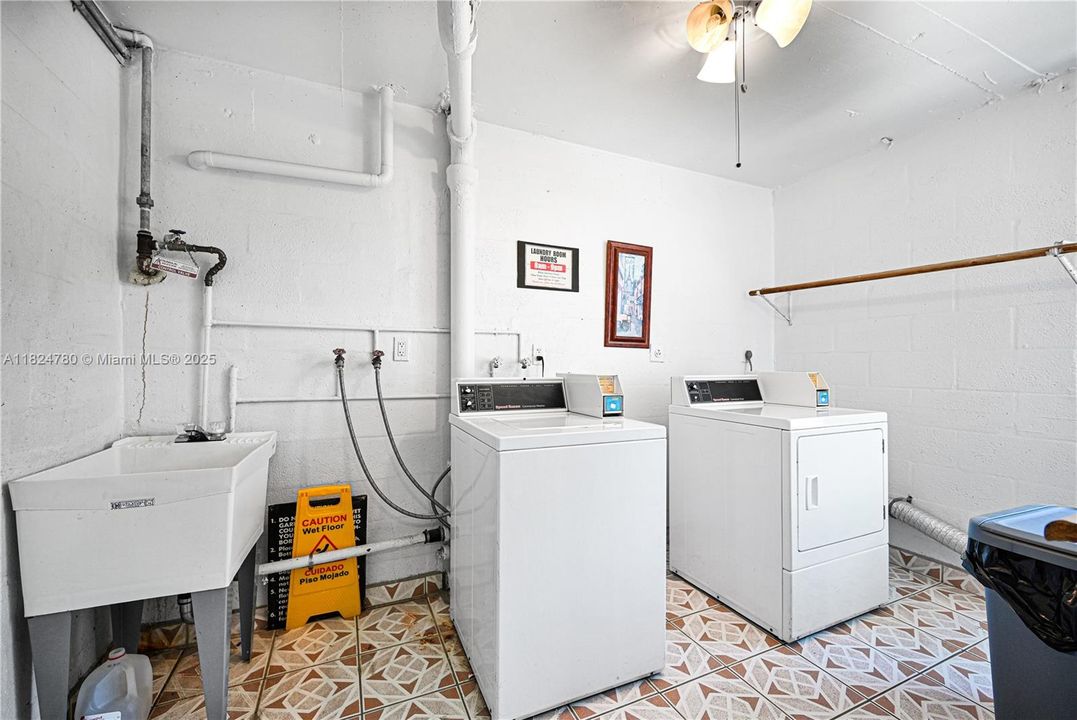 For Sale: $210,000 (2 beds, 2 baths, 1110 Square Feet)