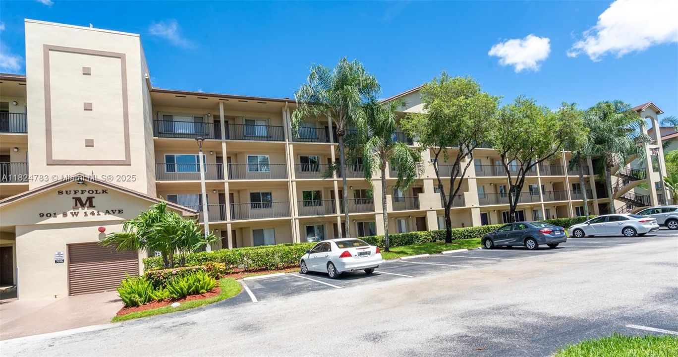 Recently Sold: $220,000 (2 beds, 2 baths, 1364 Square Feet)