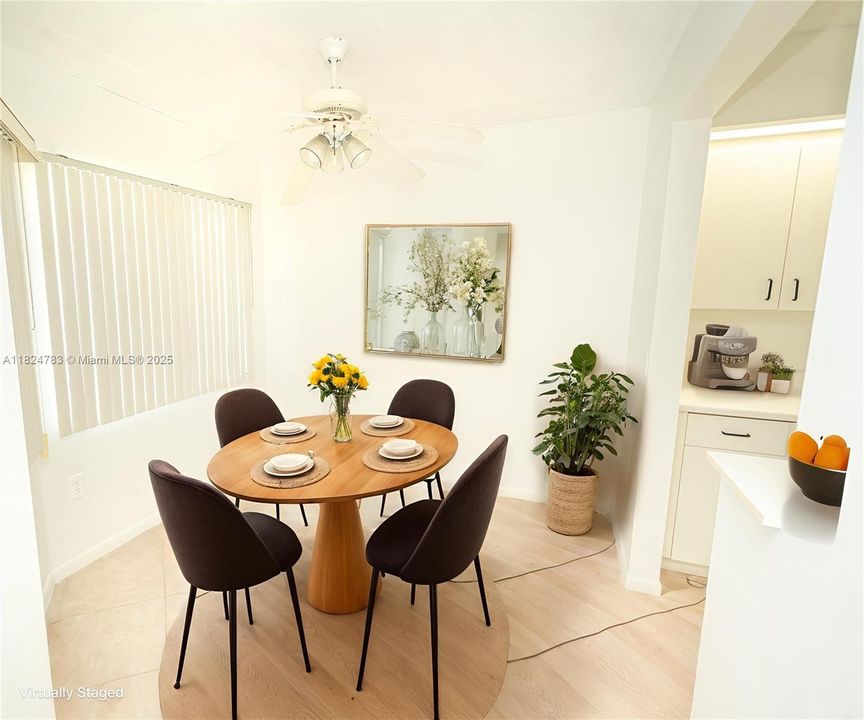 Recently Sold: $220,000 (2 beds, 2 baths, 1364 Square Feet)