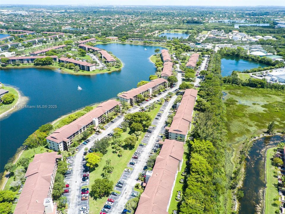 Recently Sold: $220,000 (2 beds, 2 baths, 1364 Square Feet)