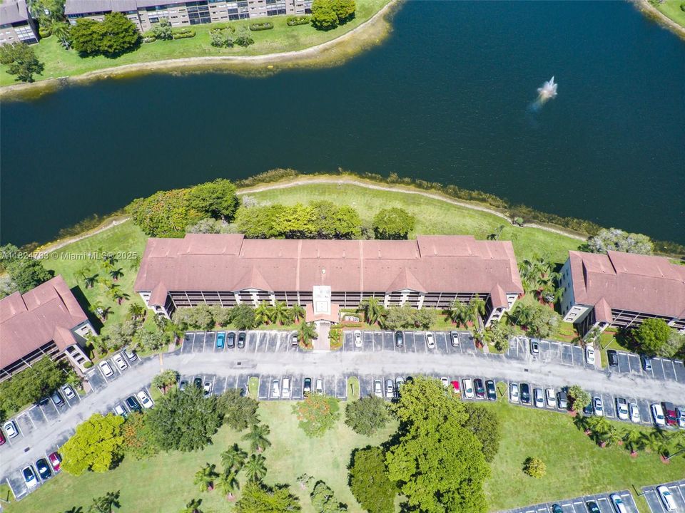 Recently Sold: $220,000 (2 beds, 2 baths, 1364 Square Feet)