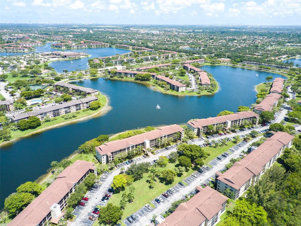 Recently Sold: $220,000 (2 beds, 2 baths, 1364 Square Feet)