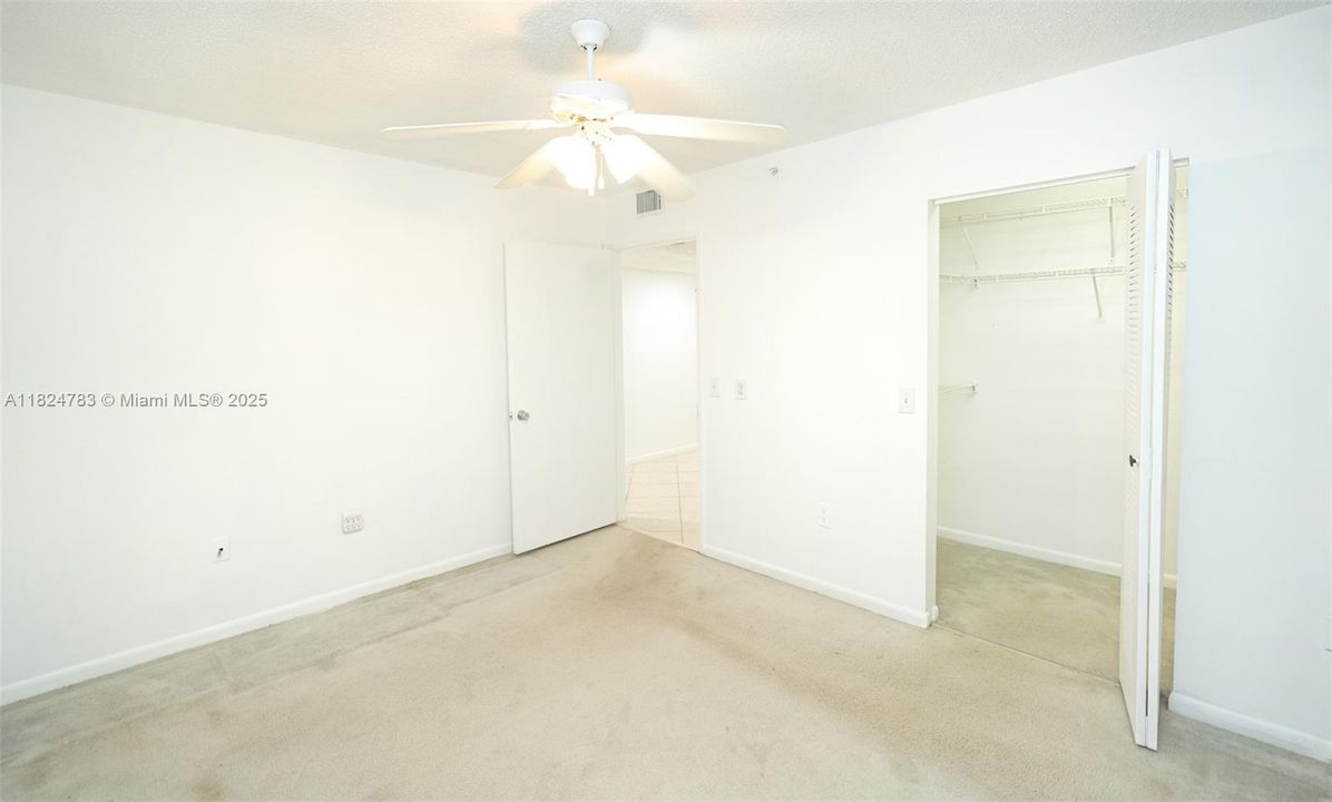 Recently Sold: $220,000 (2 beds, 2 baths, 1364 Square Feet)