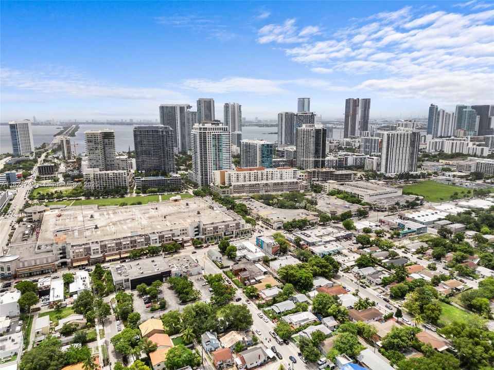 На продажу: $1,200,000 (3 спален, 2 ванн, 1583 Квадратных фут)