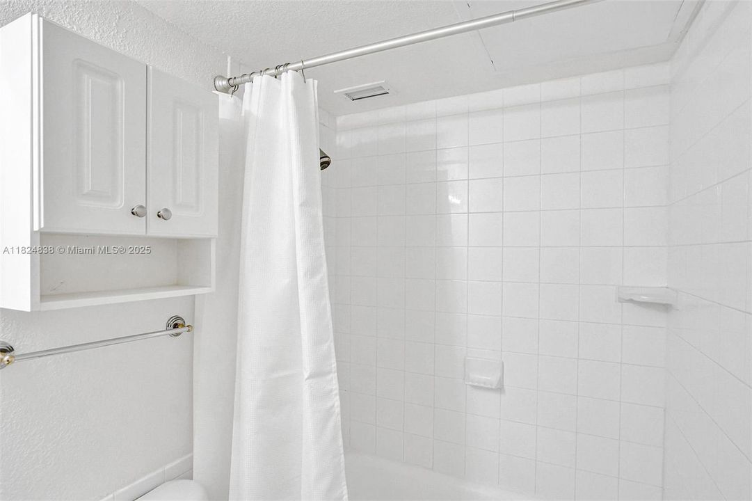 最近售出: $282,000 (0 贝兹, 1 浴室, 590 平方英尺)