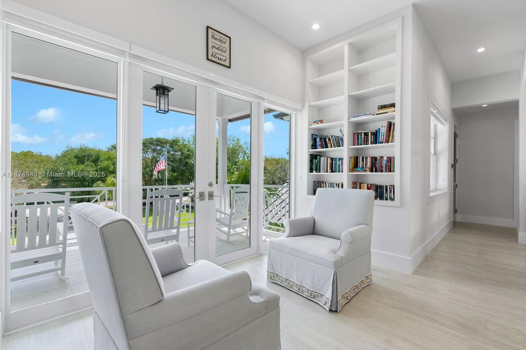 Vendido Recientemente: $7,995,000 (6 camas, 6 baños, 6299 Pies cuadrados)