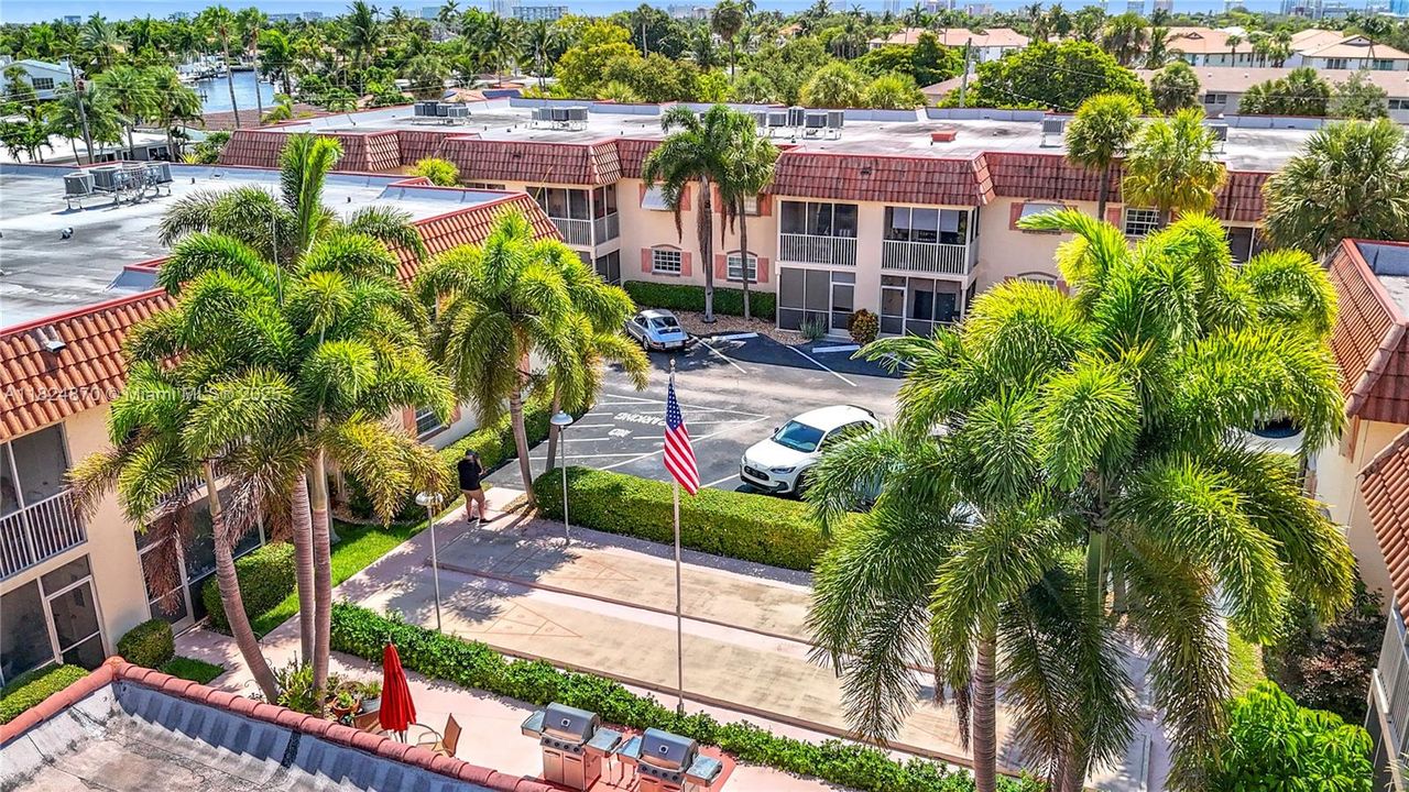 Recently Sold: $142,000 (1 beds, 1 baths, 750 Square Feet)