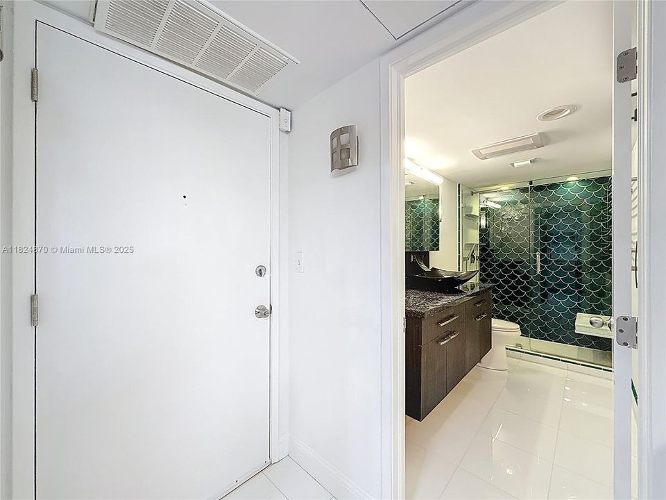 Recently Sold: $142,000 (1 beds, 1 baths, 750 Square Feet)