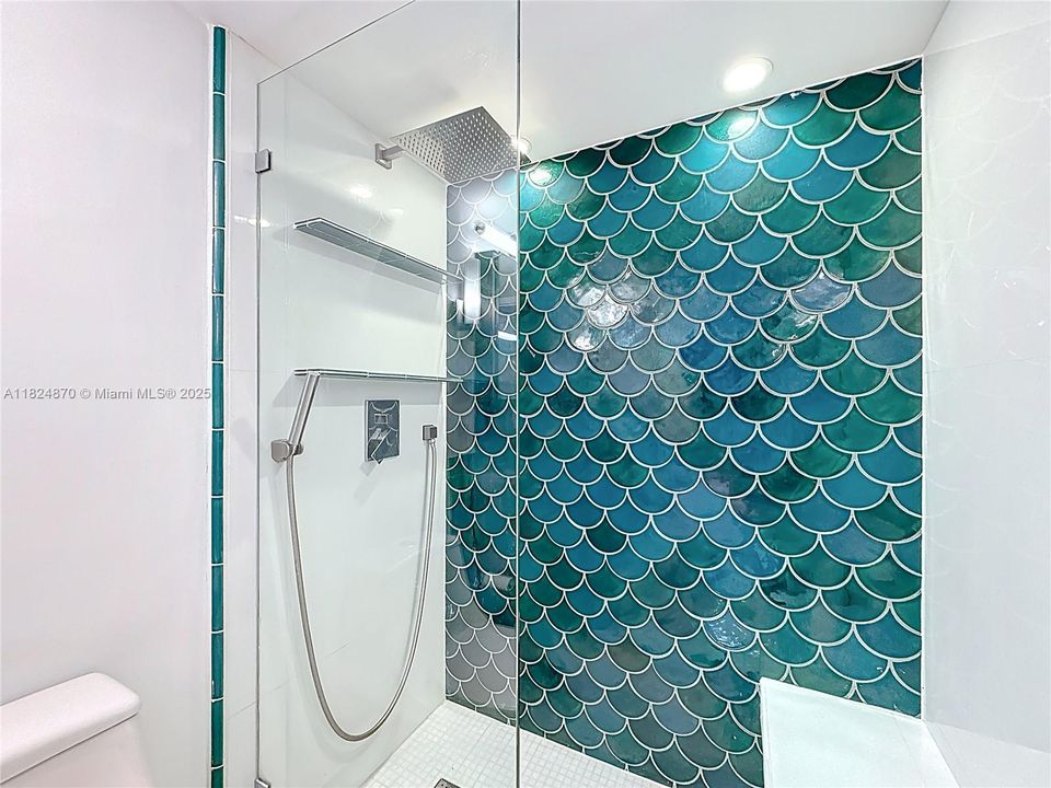 Recently Sold: $142,000 (1 beds, 1 baths, 750 Square Feet)