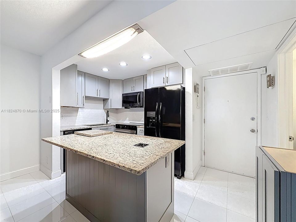 Recently Sold: $142,000 (1 beds, 1 baths, 750 Square Feet)