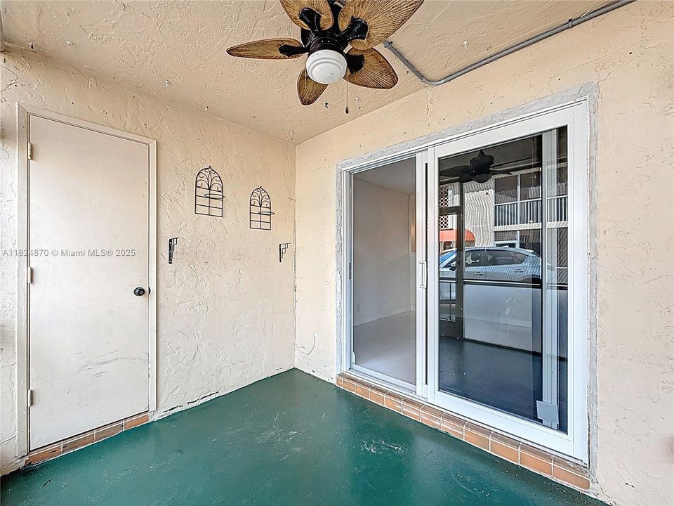 Recently Sold: $142,000 (1 beds, 1 baths, 750 Square Feet)