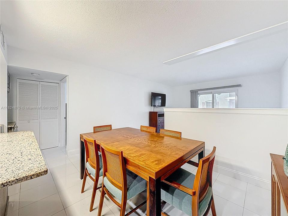 Recently Sold: $142,000 (1 beds, 1 baths, 750 Square Feet)