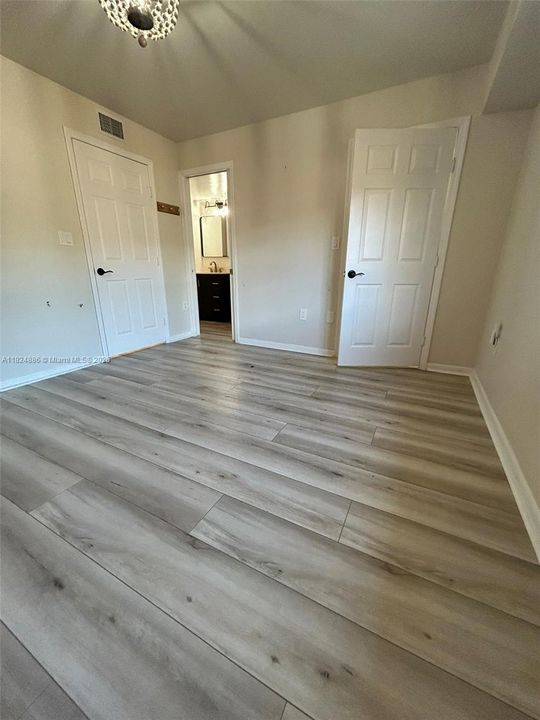 Недавно продано: $500,000 (2 спален, 2 ванн, 1270 Квадратных фут)