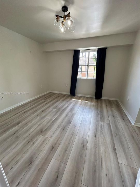 Недавно продано: $500,000 (2 спален, 2 ванн, 1270 Квадратных фут)