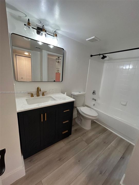 Недавно продано: $500,000 (2 спален, 2 ванн, 1270 Квадратных фут)