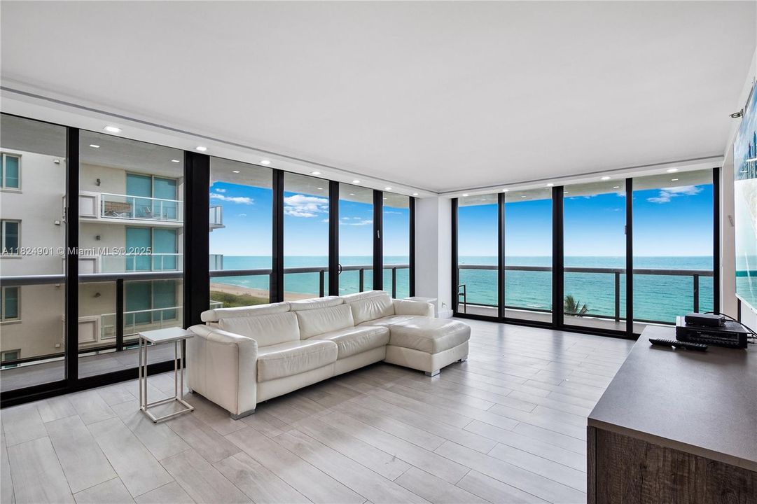 For Sale: $2,599,999 (2 beds, 2 baths, 1560 Square Feet)