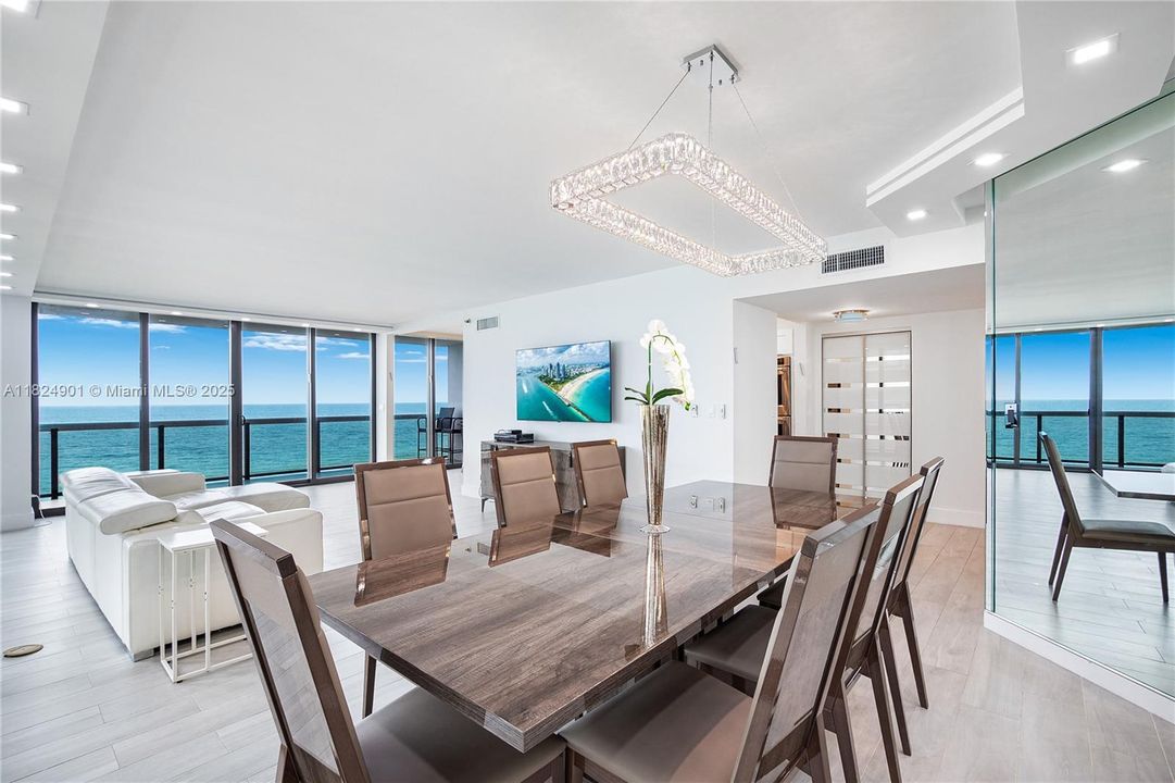 For Sale: $2,599,999 (2 beds, 2 baths, 1560 Square Feet)