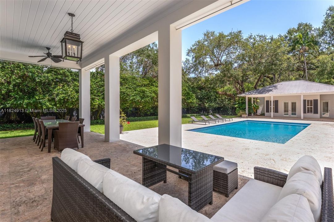 最近售出: $10,995,000 (6 贝兹, 6 浴室, 6999 平方英尺)