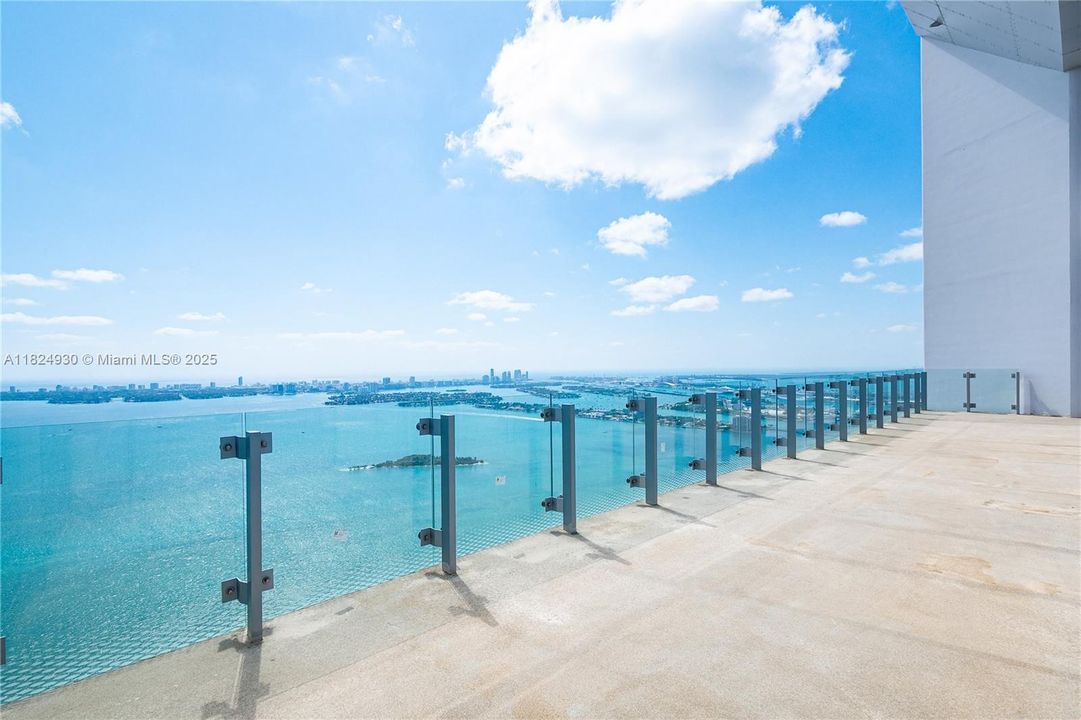 待售: $8,750,000 (5 贝兹, 7 浴室, 6834 平方英尺)