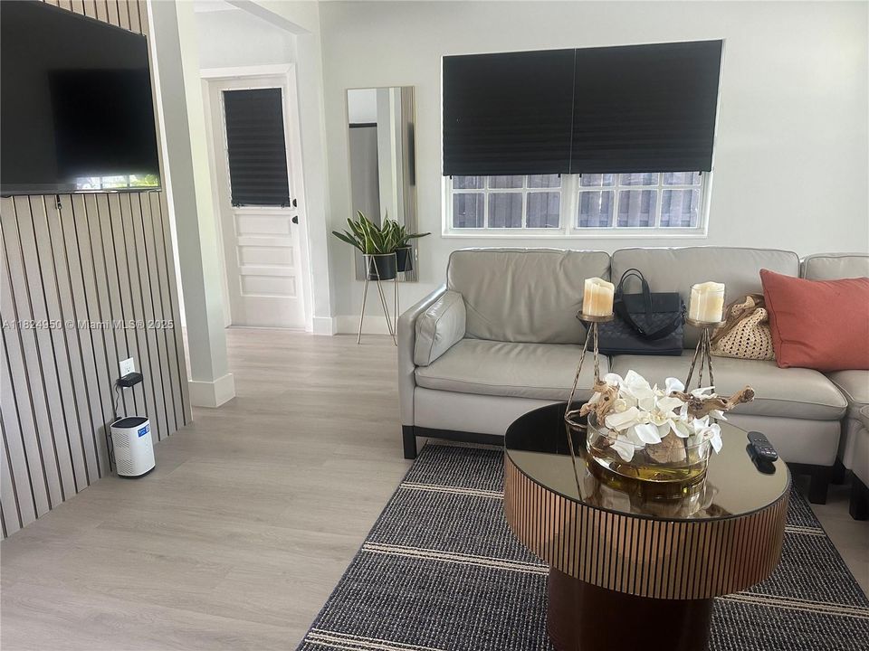 最近售出: $567,000 (3 贝兹, 2 浴室, 1116 平方英尺)