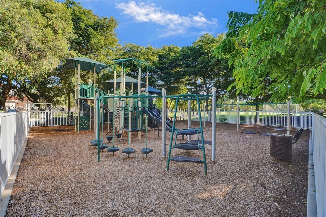 For Rent: $7,300 (4 beds, 3 baths, 2157 Square Feet)