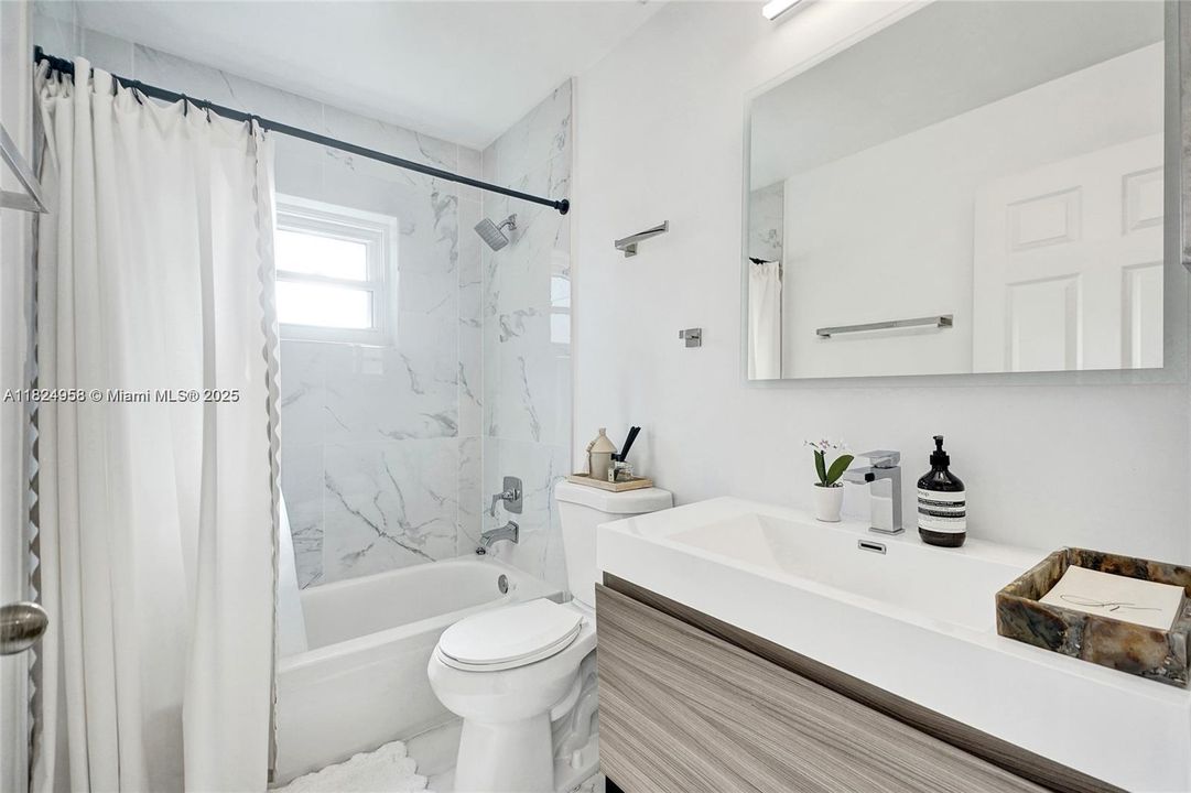 For Rent: $7,300 (4 beds, 3 baths, 2157 Square Feet)